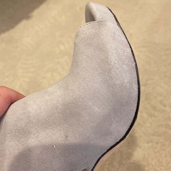 Via Spiga Gray Suede Peep Toe Heels 5M - Picture 8 of 12
